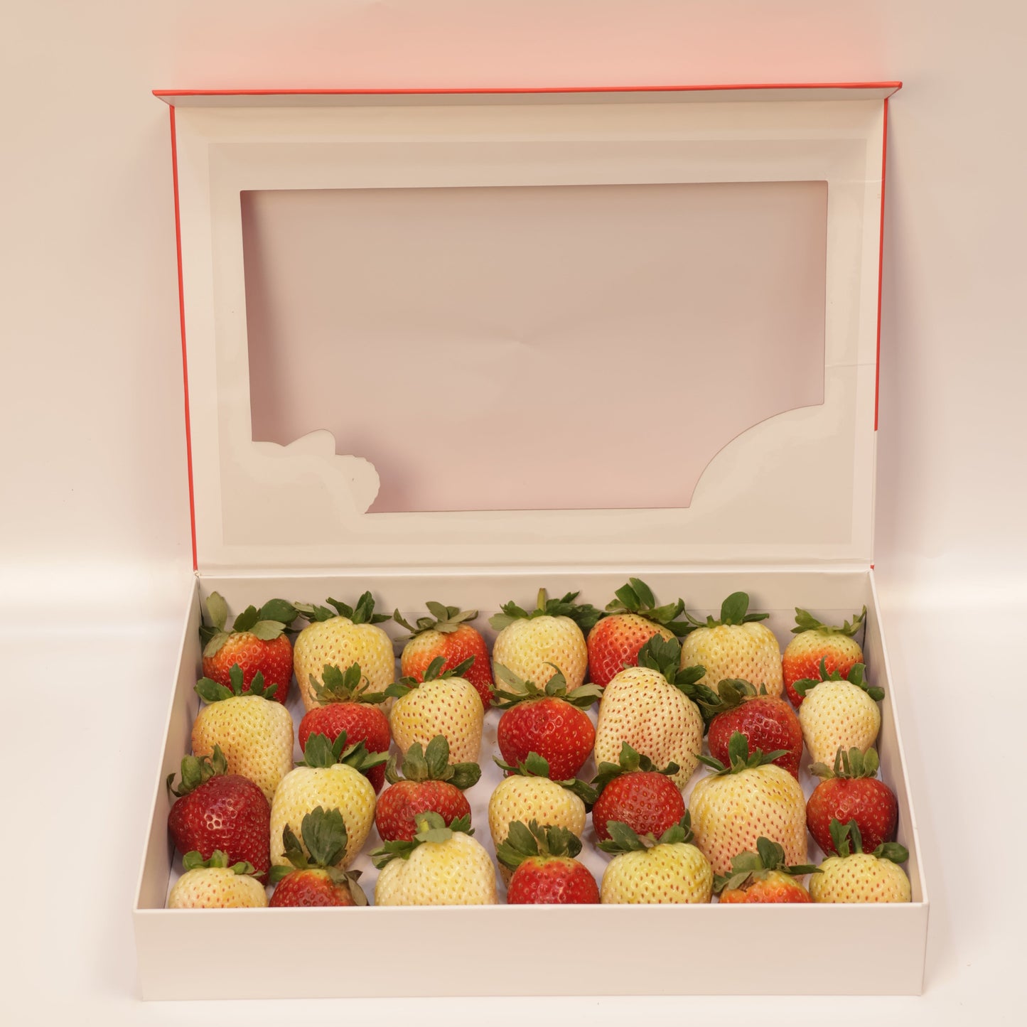Premium Red & White Strawberry Box | Perfect for gifting & celebration | 1 kg